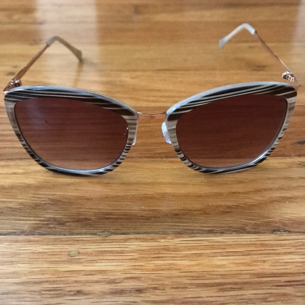 NWOT Gap Aida Sunglases